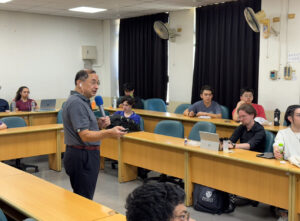 主辦人鄭正元教授講解台灣半導體經濟體與台積電財報解讀